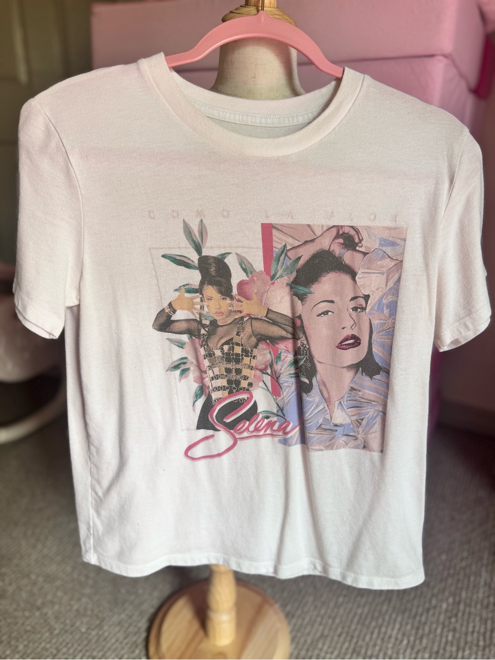 Selena Graphic Tee